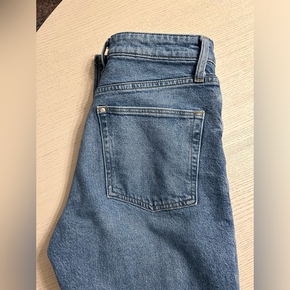 H&M Slim Straight Ultra High Rise 90s Style Jeans Sz 4 - Picture 4 of 9